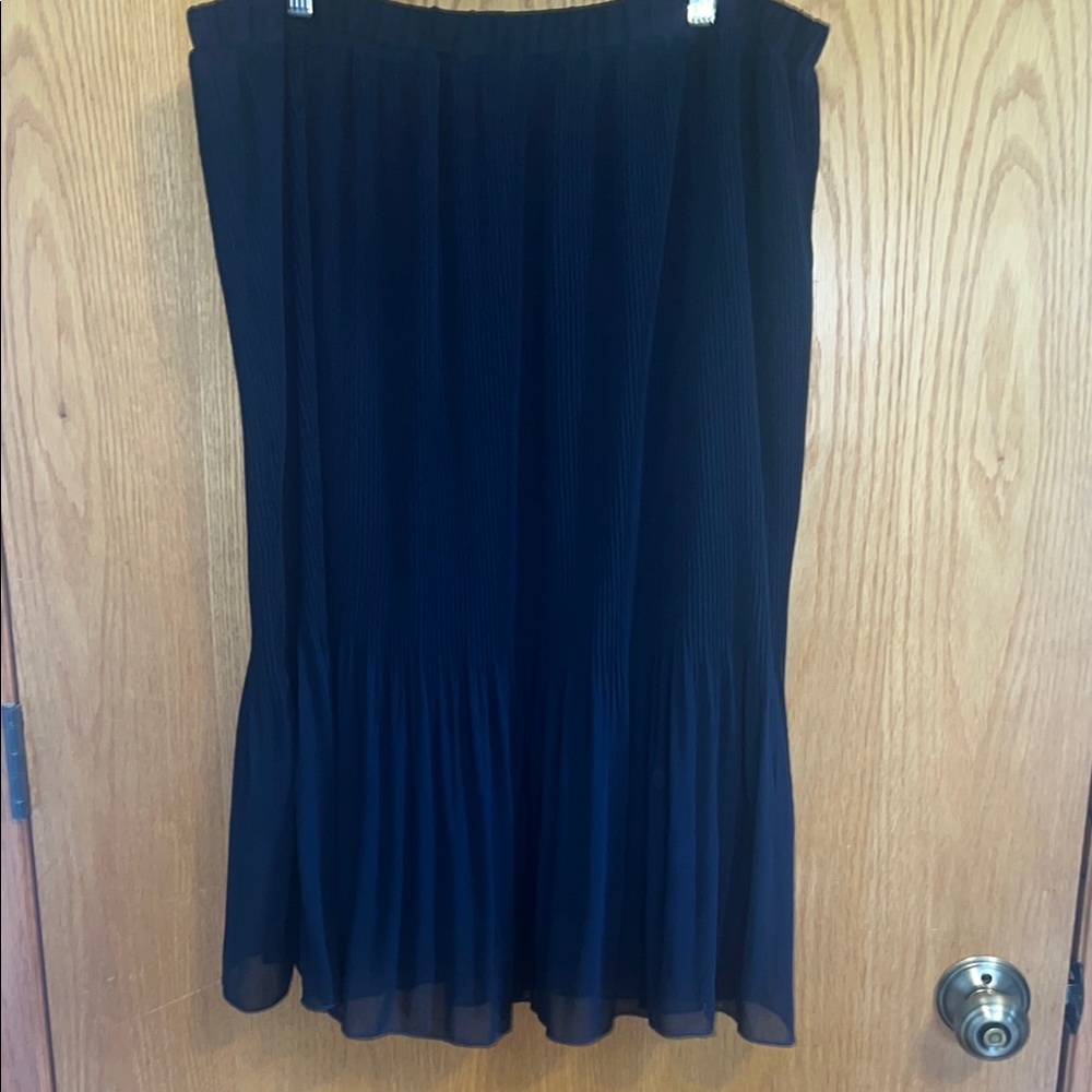 Adiva Pleated Midi Skirt Womens XL Navy Blue Chiffonโ Lined B2J1227A057AN